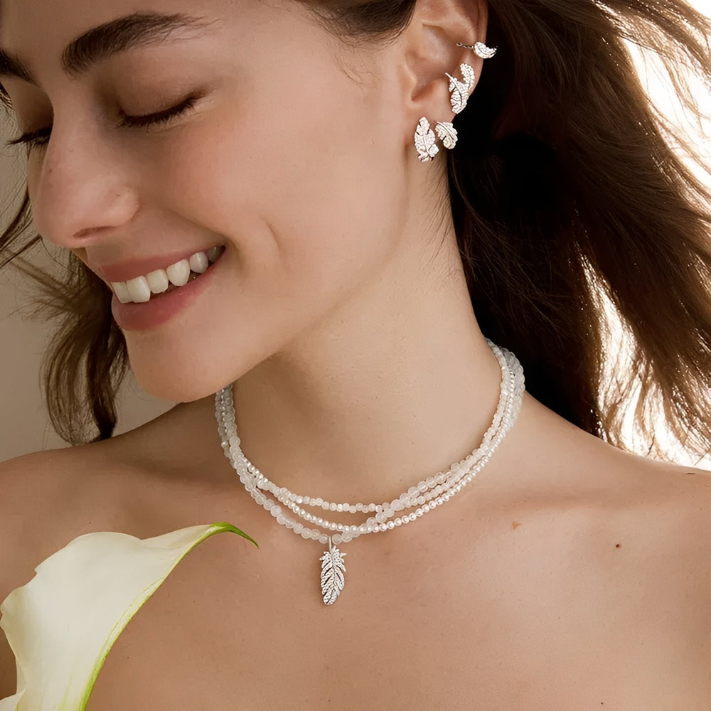 Solène White Feather Pearl Necklace