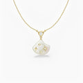 Asymétrique Gold Star Shell Necklace