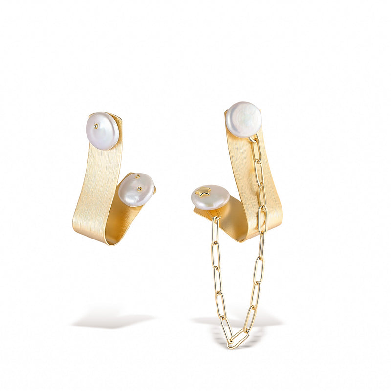 Beauté intérieure Baroque Pearl 18K Gold Earrings