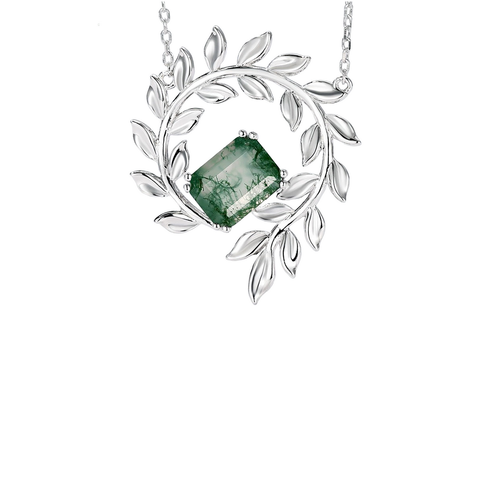 Benoîte Green Moss Leaf-Wreath Necklace