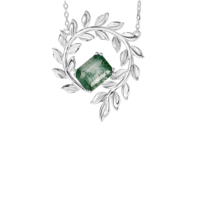 Benoîte Green Moss Leaf-Wreath Necklace