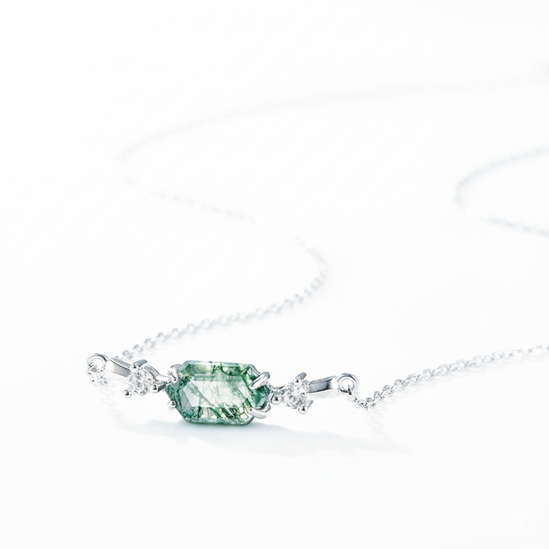 Bérengère Green Moss Rectangular Necklace
