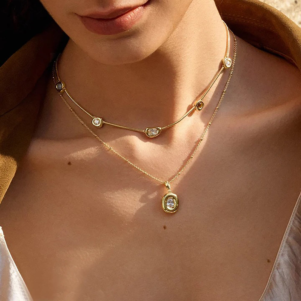 Bohémienne 18K Gold Butter Bun Necklace