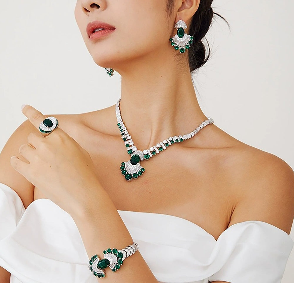 Brunrun Fan Drop Earrings