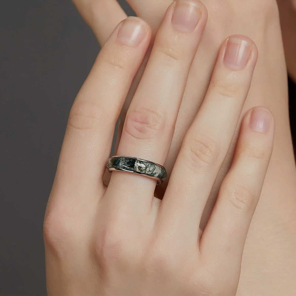Calixte Green Moss Round Ring