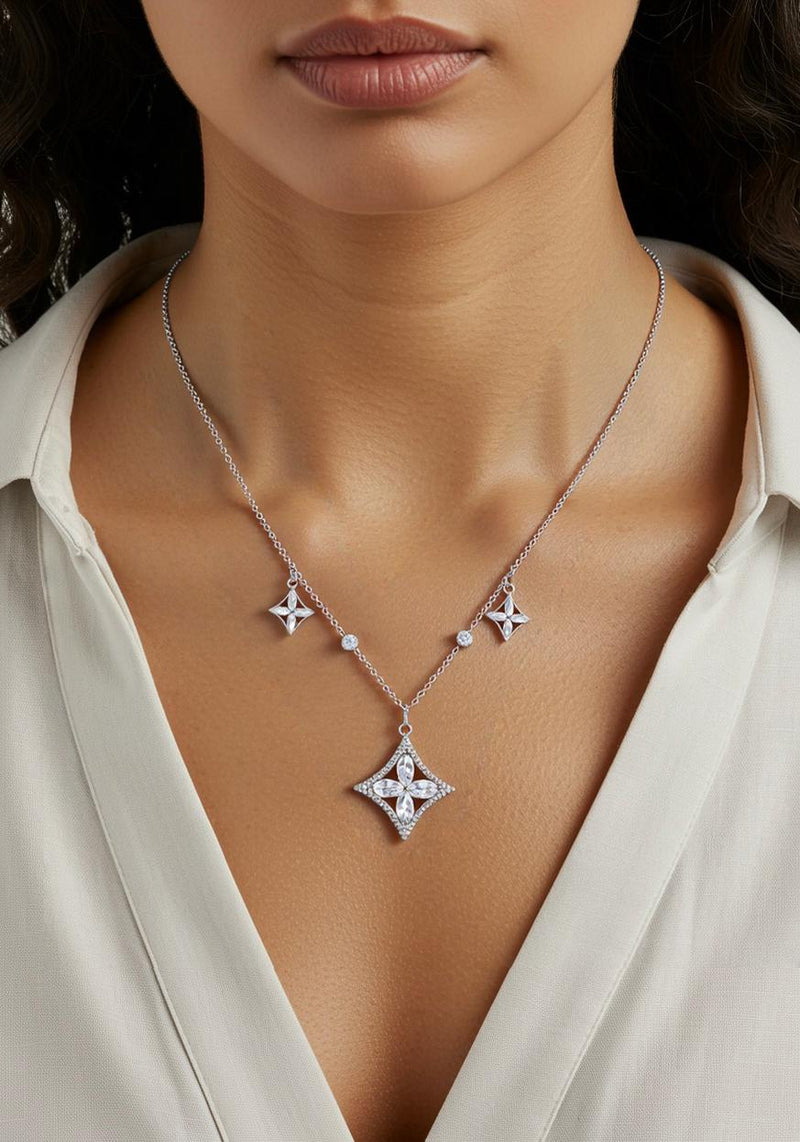 Clymène White Floral Necklace