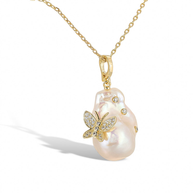 Douceur Baroque Butterfly Pearl Necklace