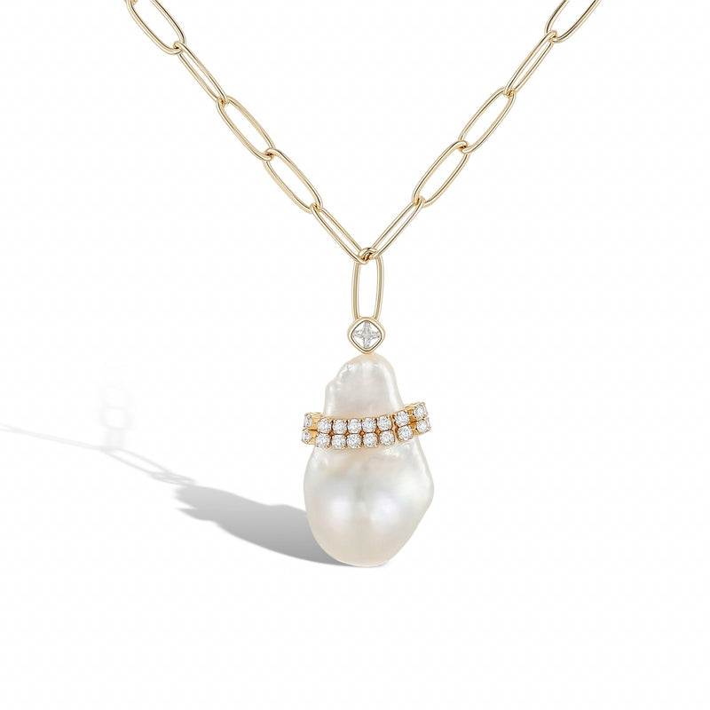 Douceur Subtle Baroque Pearl White Necklace
