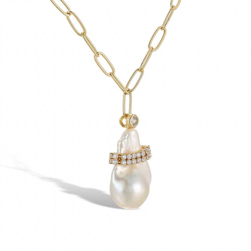 Douceur Subtle Baroque Pearl White Necklace