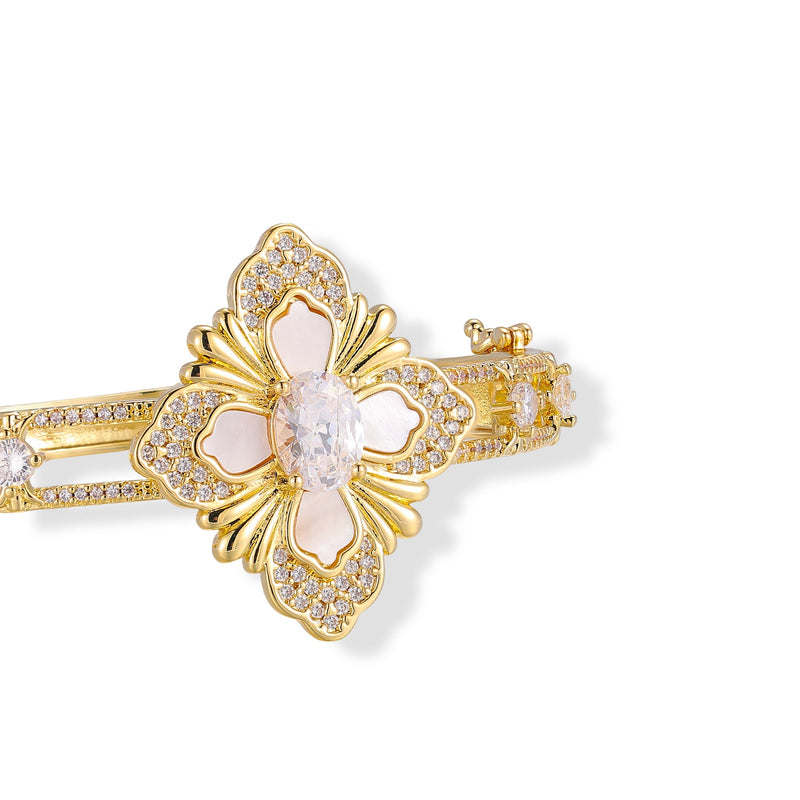 Eberlind 14K Gold Floral Bangle