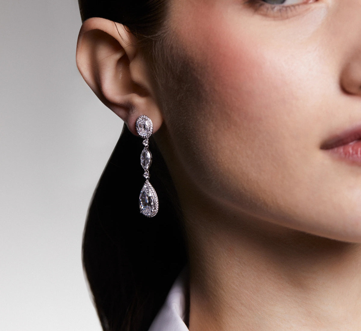 Églantine White Teardrop Drop Earrings