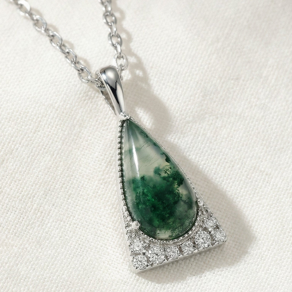 Éloïse Moss Green Teardrop Necklace