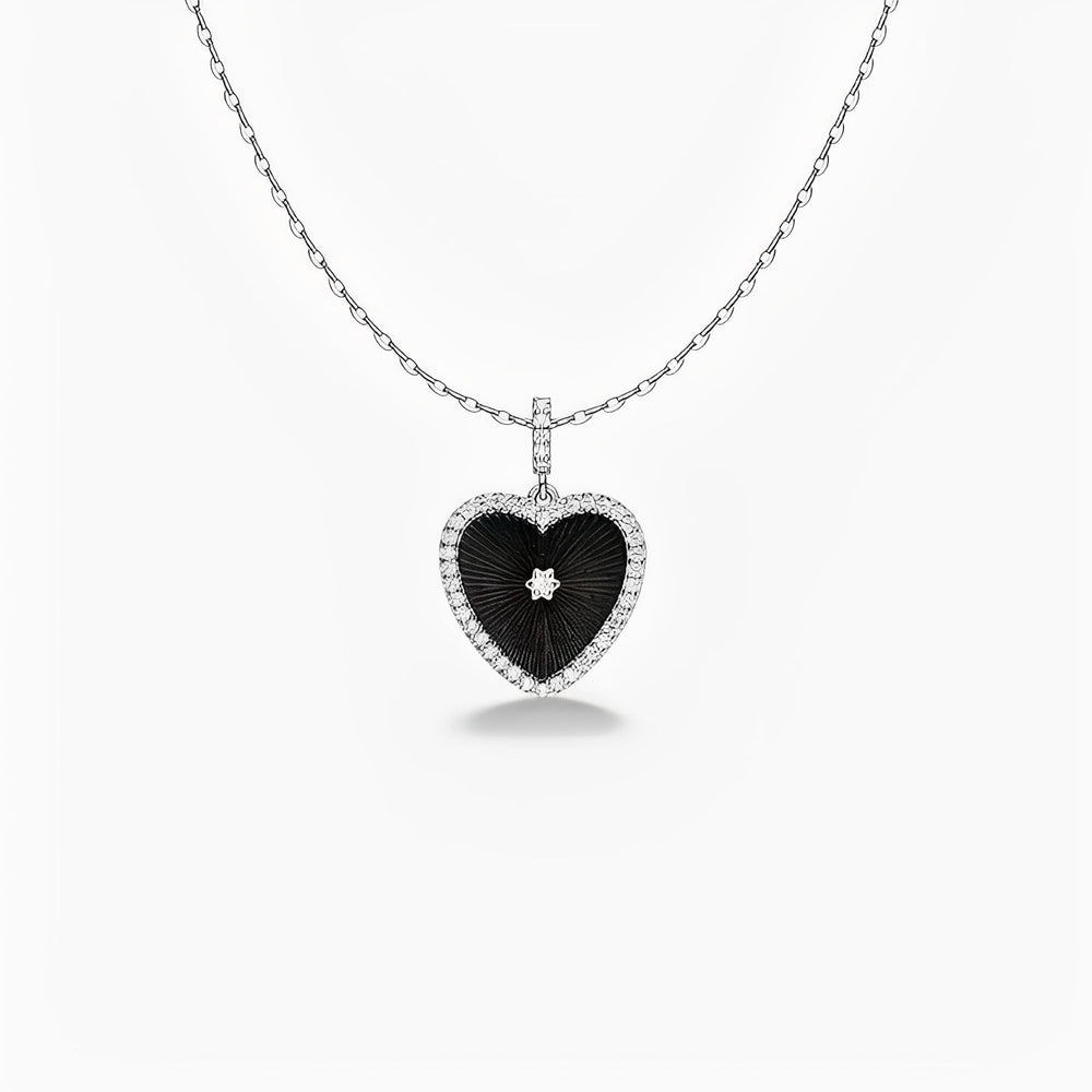 Émaillé Black Shell Heart Necklace