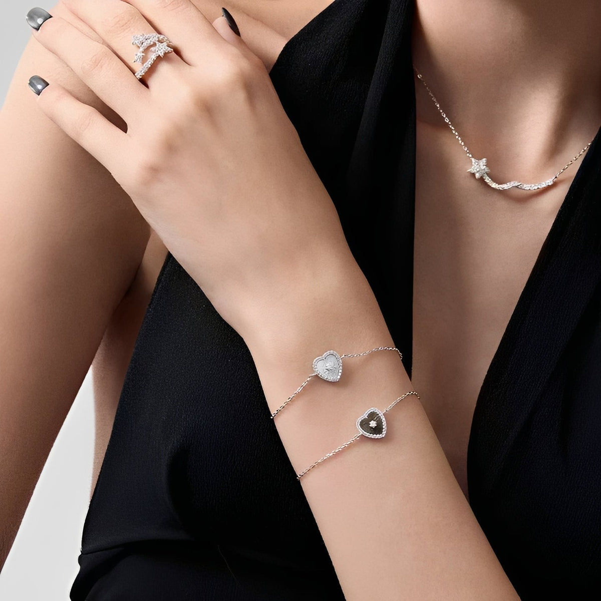 Émaillé White Shell Heart Bracelet
