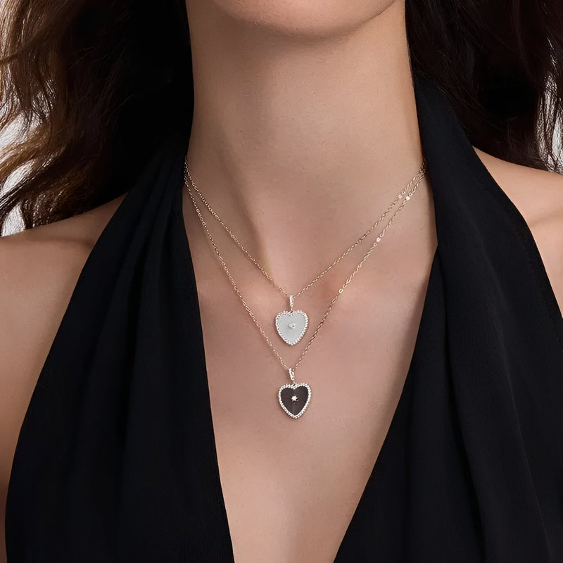 Émaillé White Shell Heart Necklace