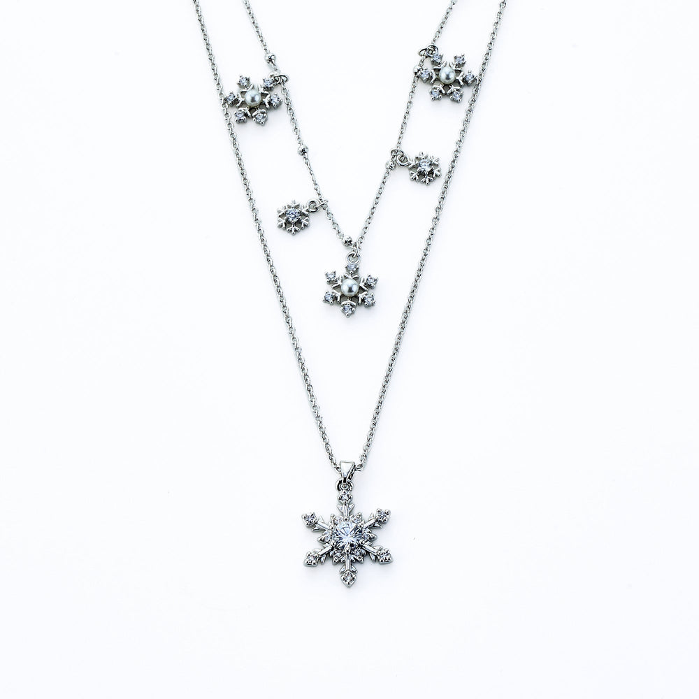 Épanoui White Snowflake Layer Necklace