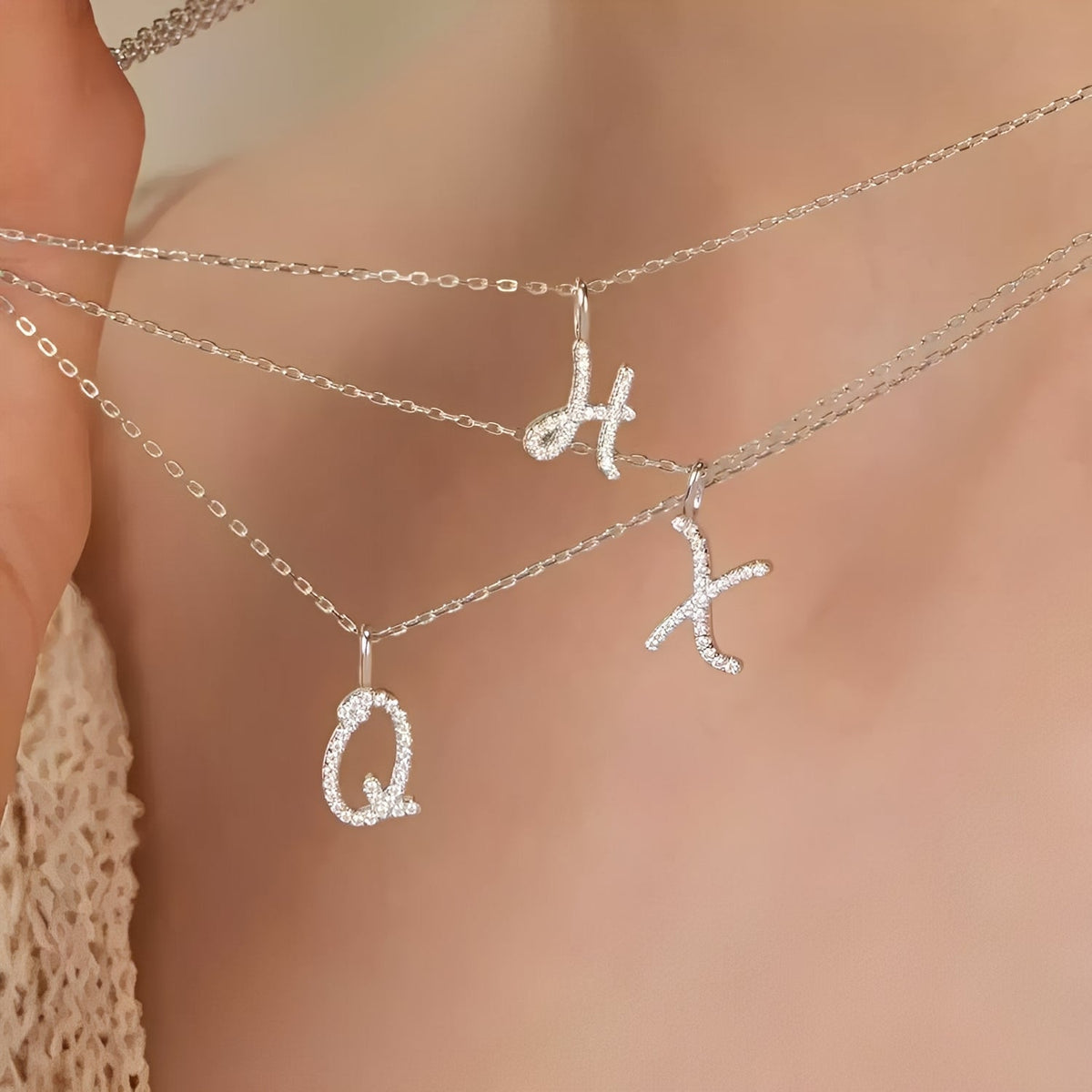 Érica White Initial Letter Necklace