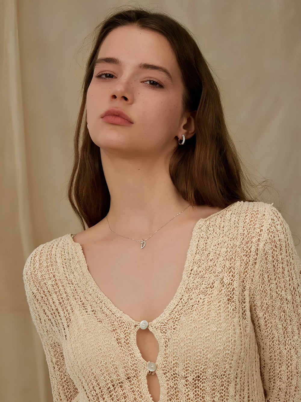 Érica White Initial Letter Necklace
