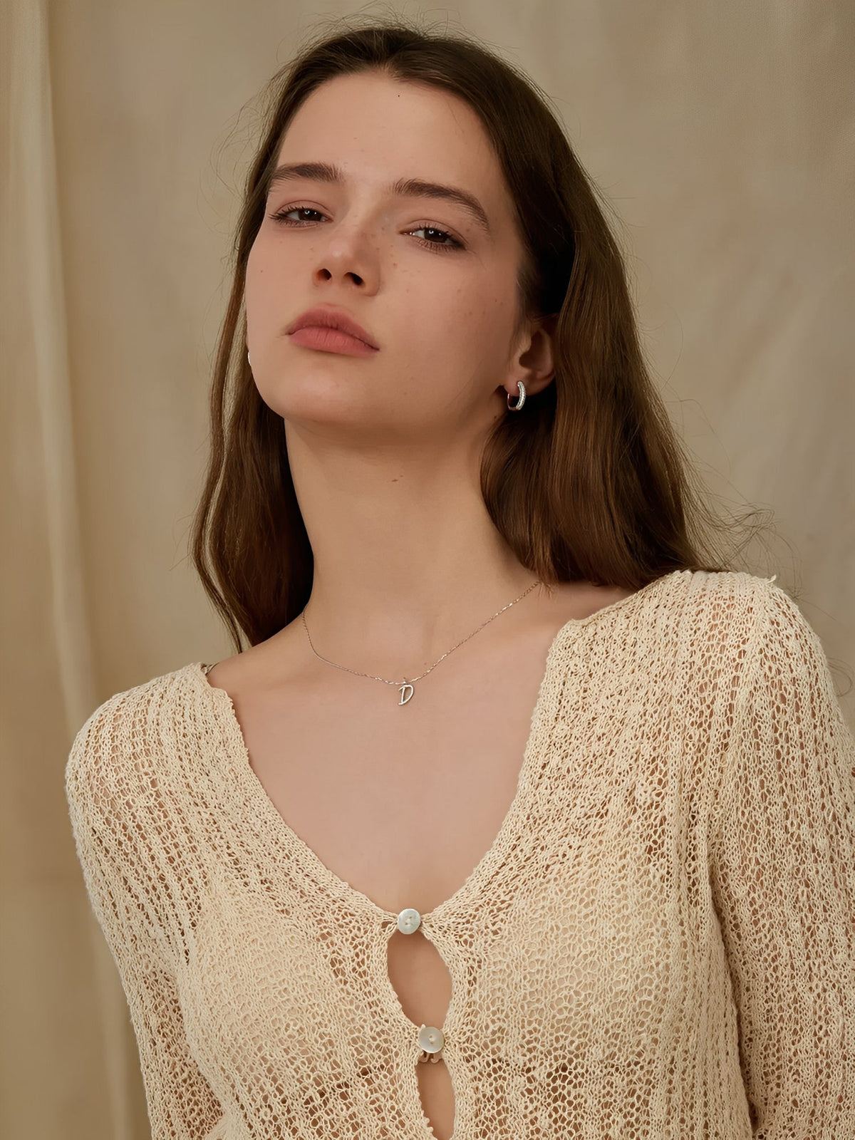 Érica White Initial Letter Necklace