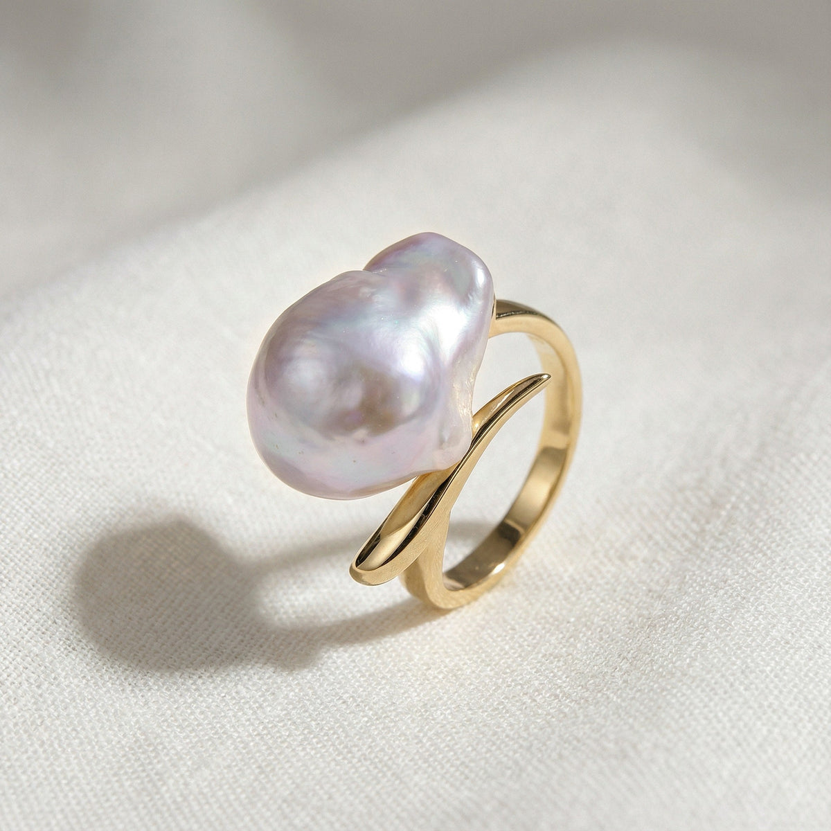 Éternité Baroque Iridescent Pearl Open Ring