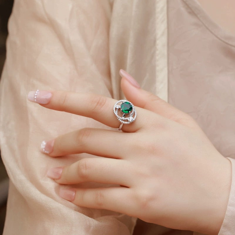 Évangéline Emerald Green Round Ring