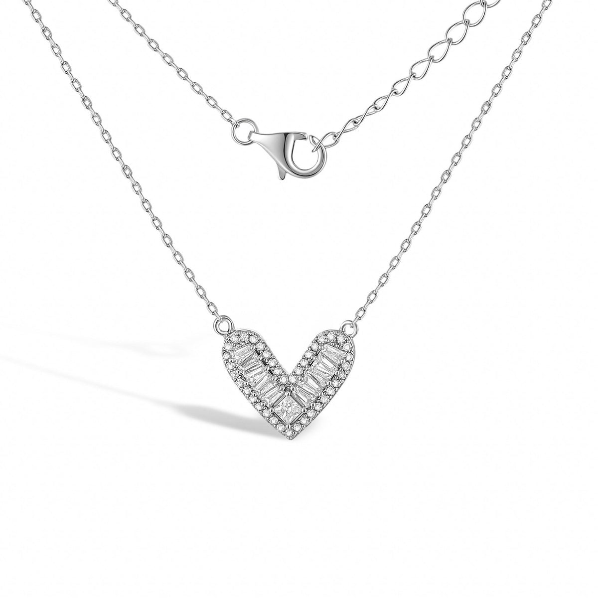 Évelyne White Heart Necklace