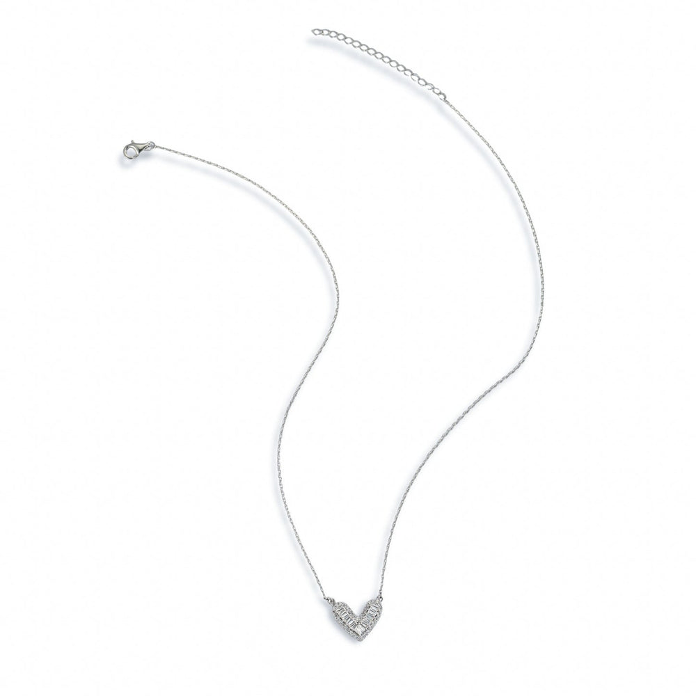Évelyne White Heart Necklace