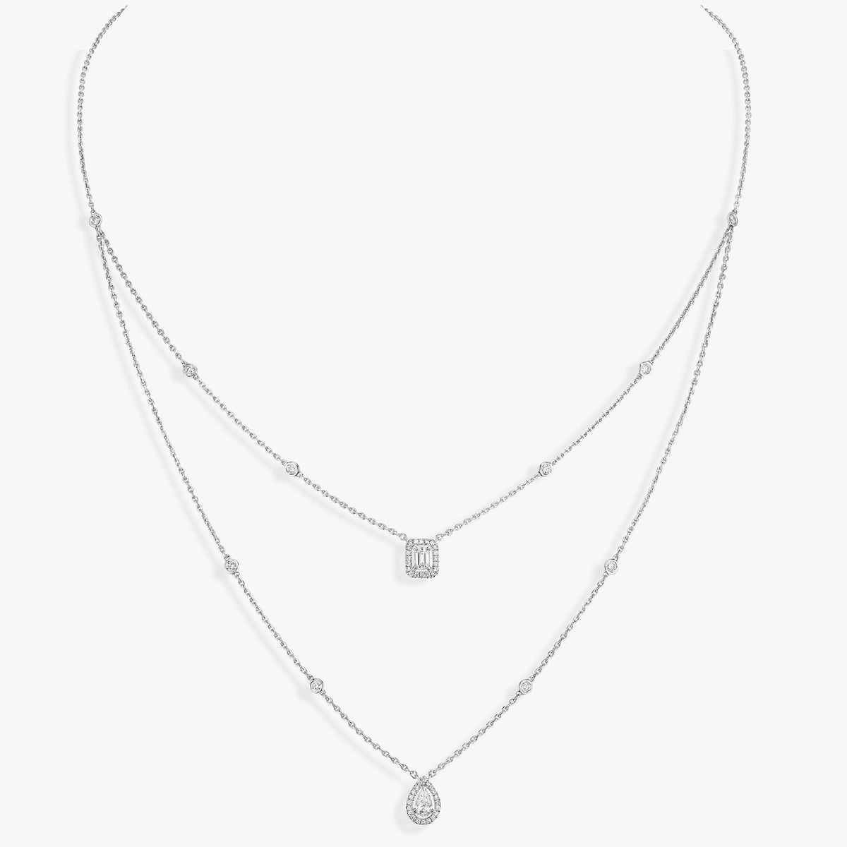 Évita White Teardrop Necklace