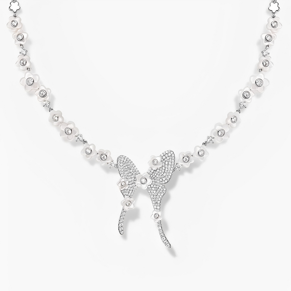 Féminin White Butterfly Necklace