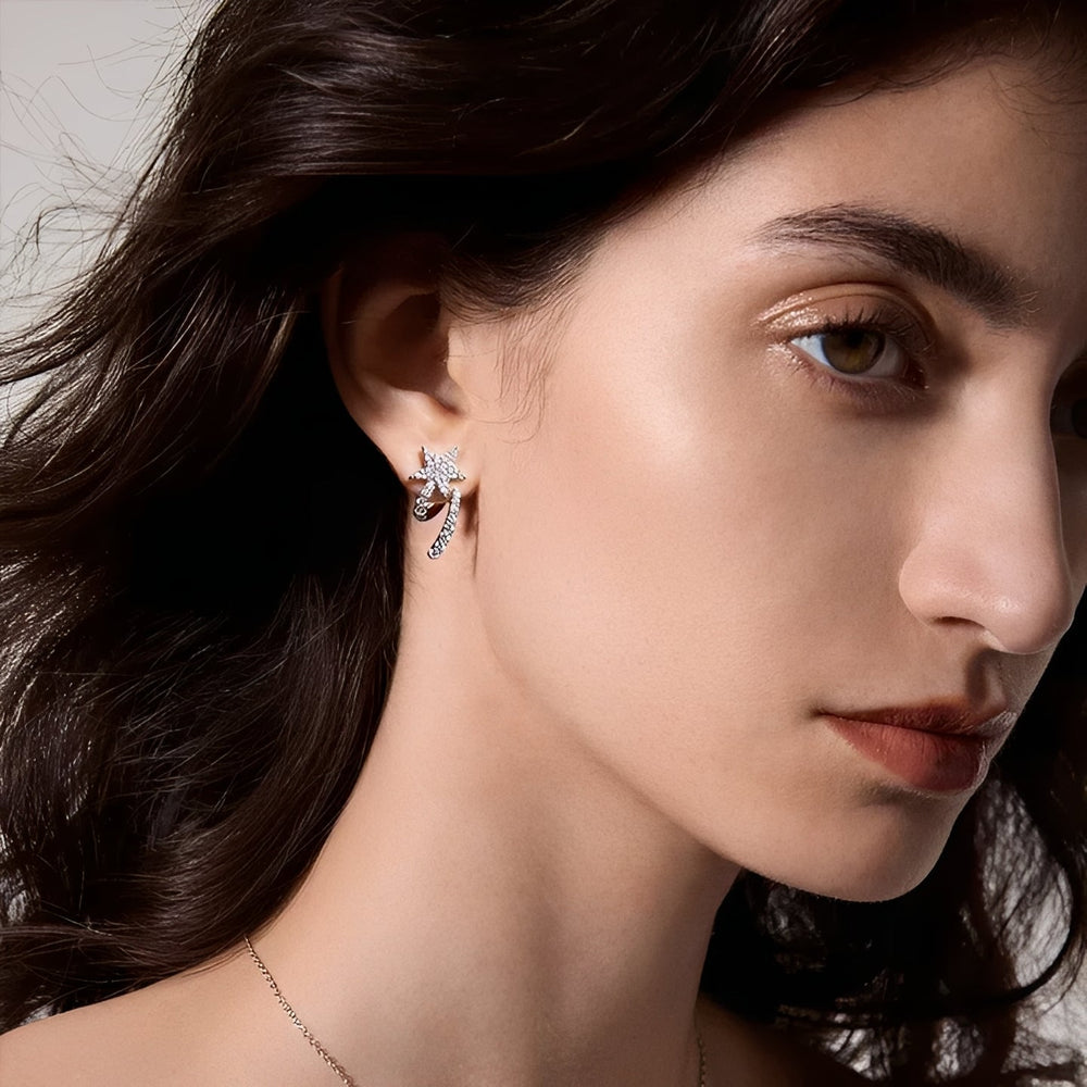 Fragmenté White Star Stud Earrings