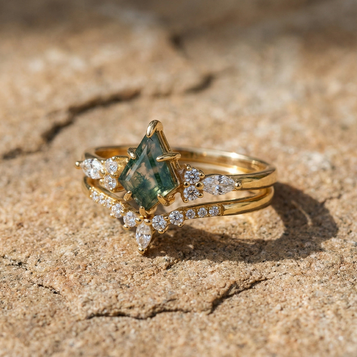 Gitane Moss Triangular Ring Set