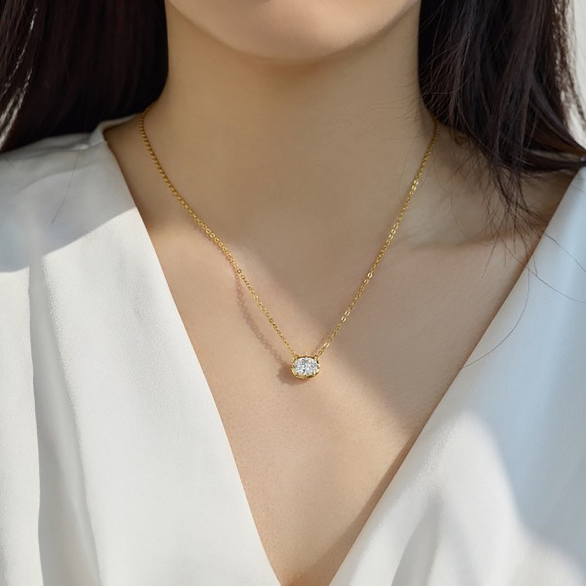 Harlind 18K Gold Oval Necklace