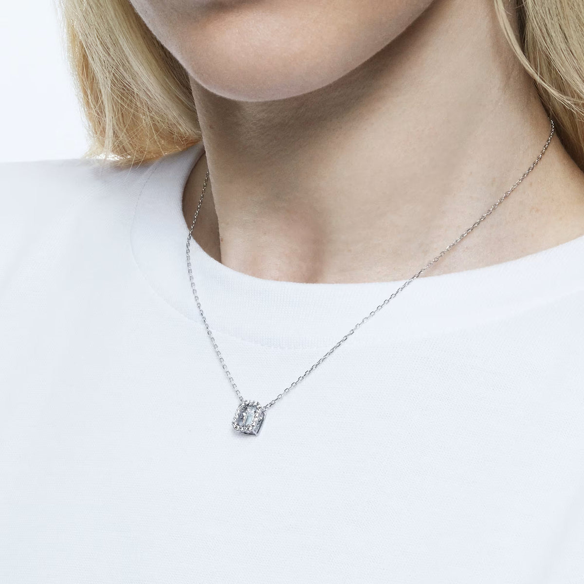 Helma Rectangular Necklace