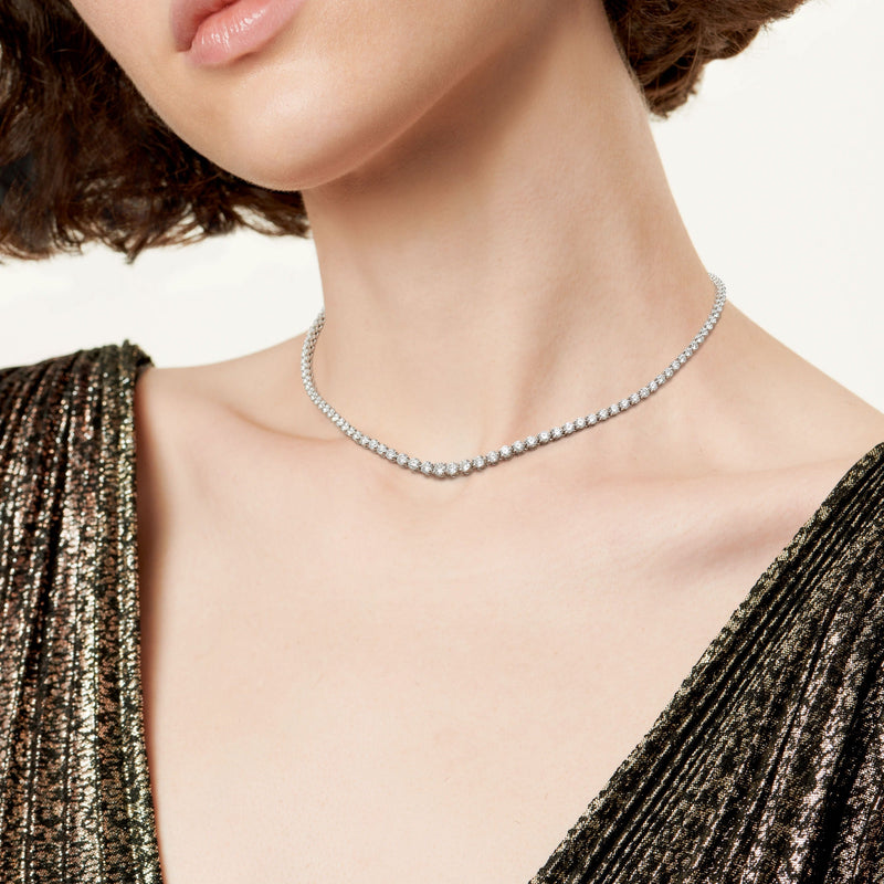 Hrodrun White Round Choker Necklace
