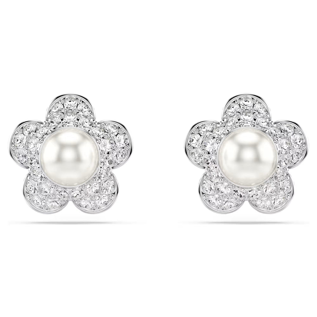 Hyacinthe White Floral Pearl Stud Earrings