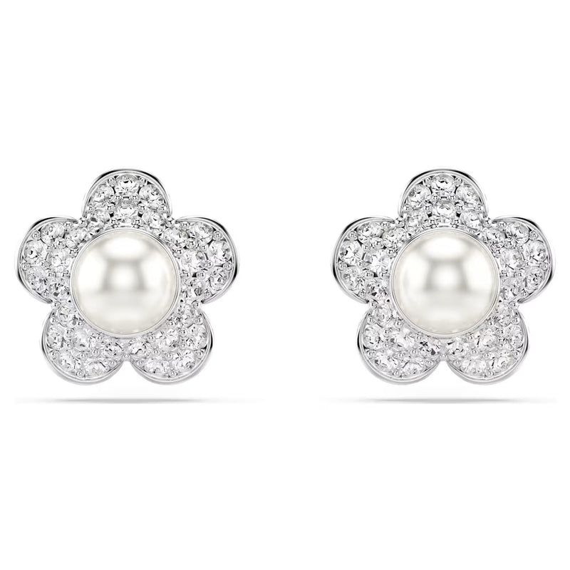 Hyacinthe White Floral Pearl Stud Earrings