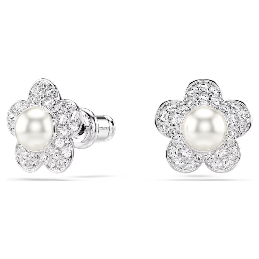 Hyacinthe White Floral Pearl Stud Earrings