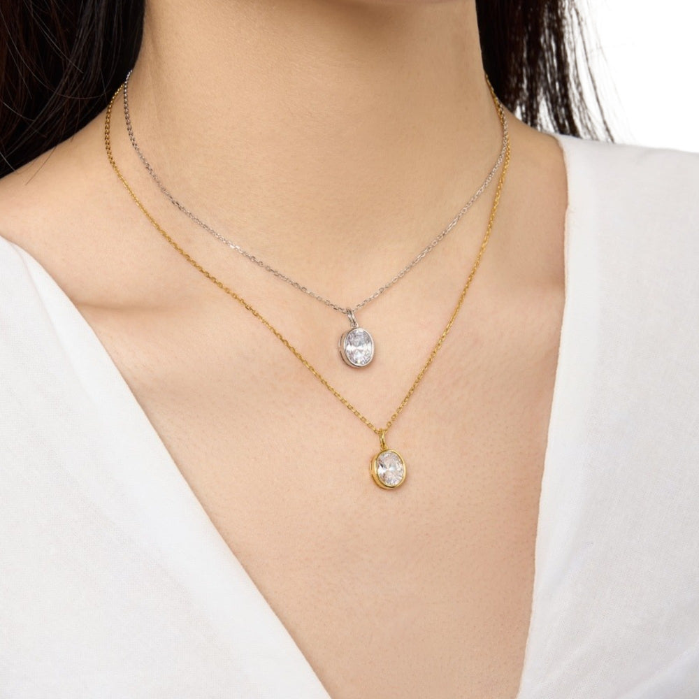 Ingrun White Oval Necklace