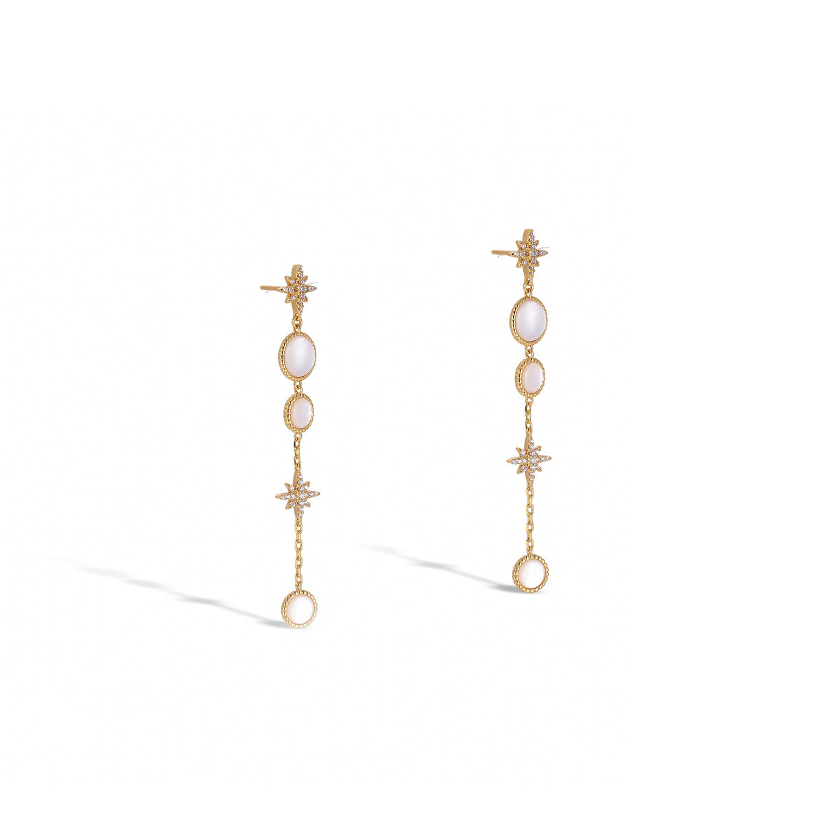 Jacinthe White Shell Starburst Long Earrings