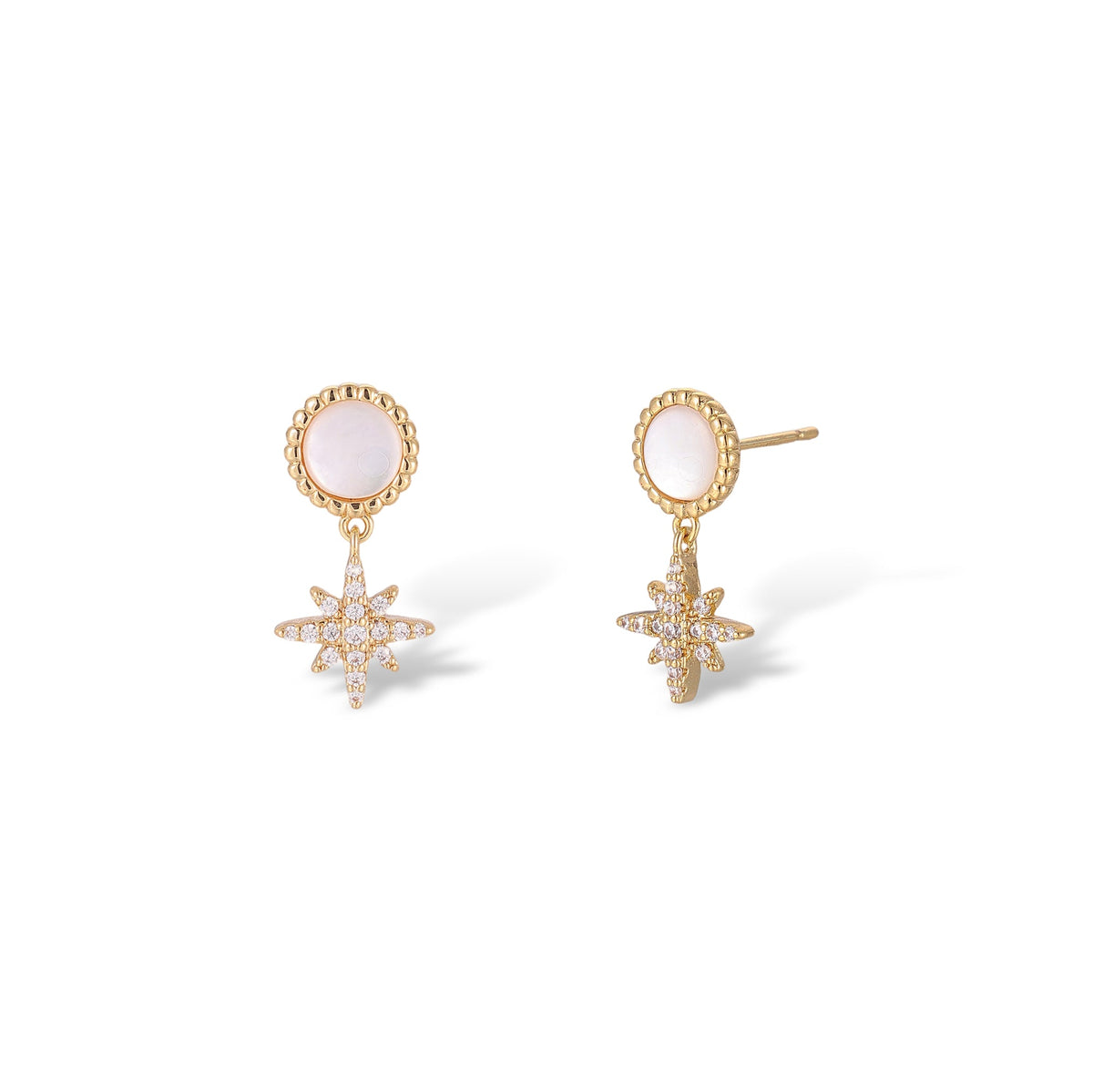 Jacinthe White Shell Starburst Short Earrings