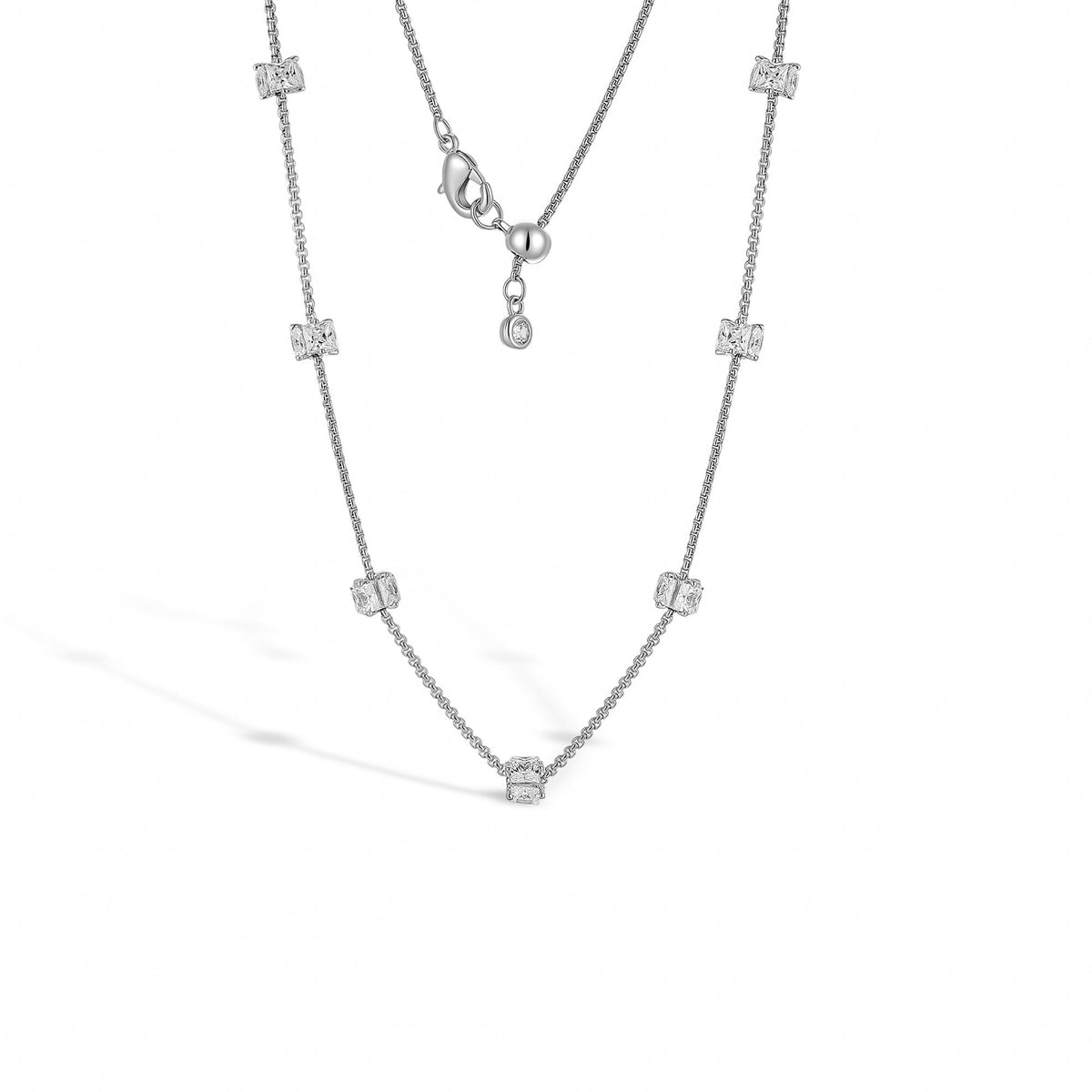 Jacqueline White Round Sweater Necklace