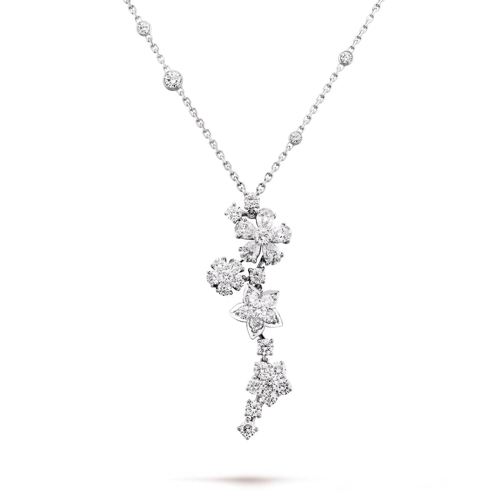 Jeanne Blooming White Floral Necklace