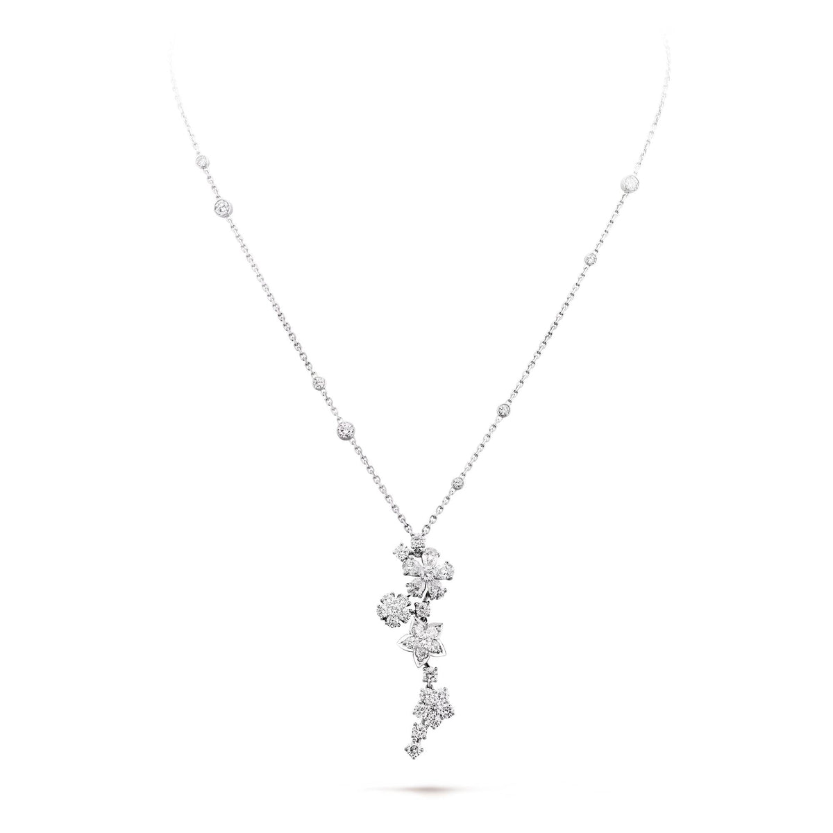 Jeanne Blooming White Floral Necklace