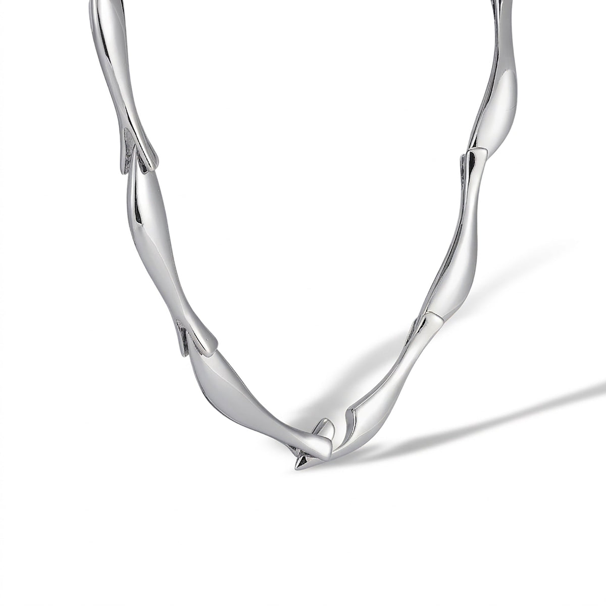 Linda 14K Gold Curve Necklace