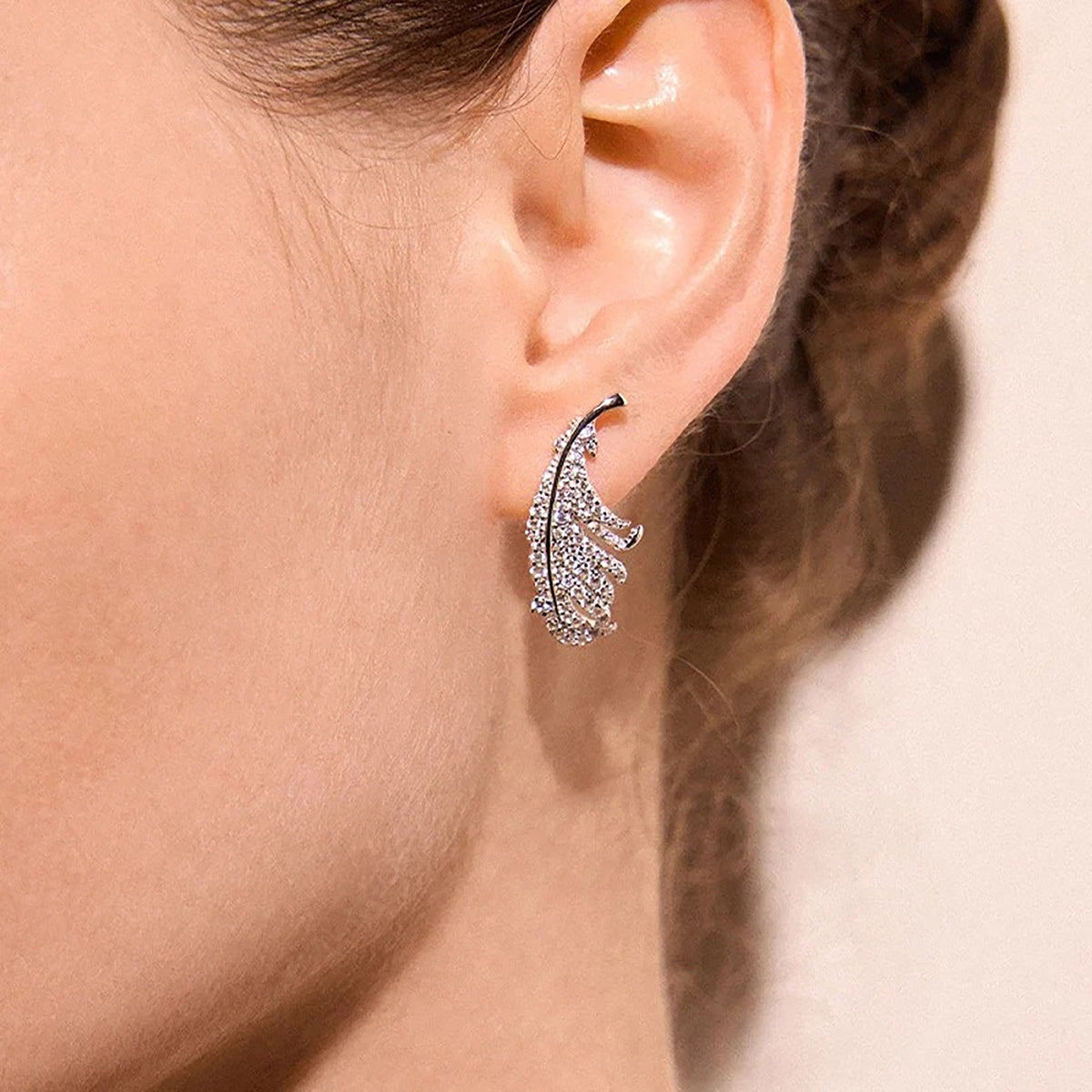 Norlind White Feather Earrings