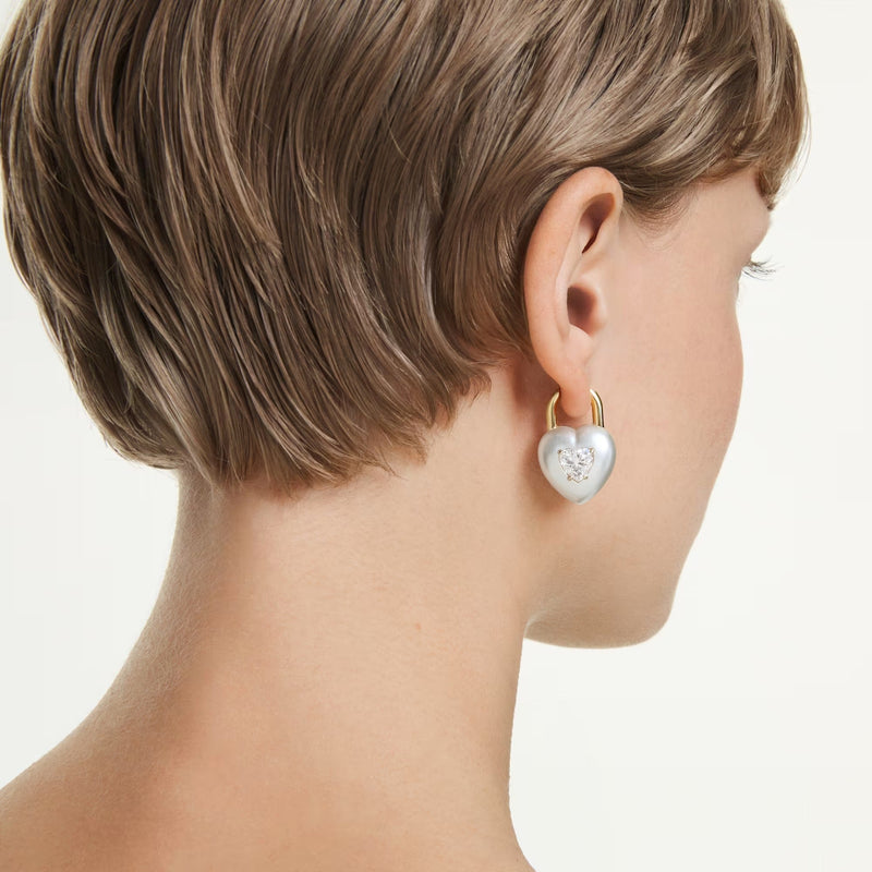 Ortrun White Heart Pearl Earrings