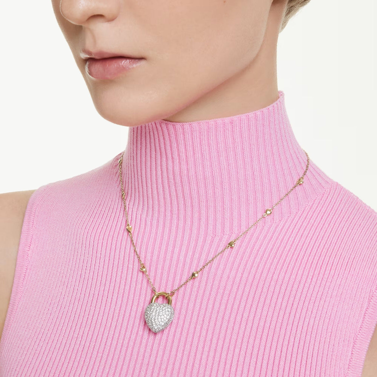 Ortrun White Heart Pearl Necklace