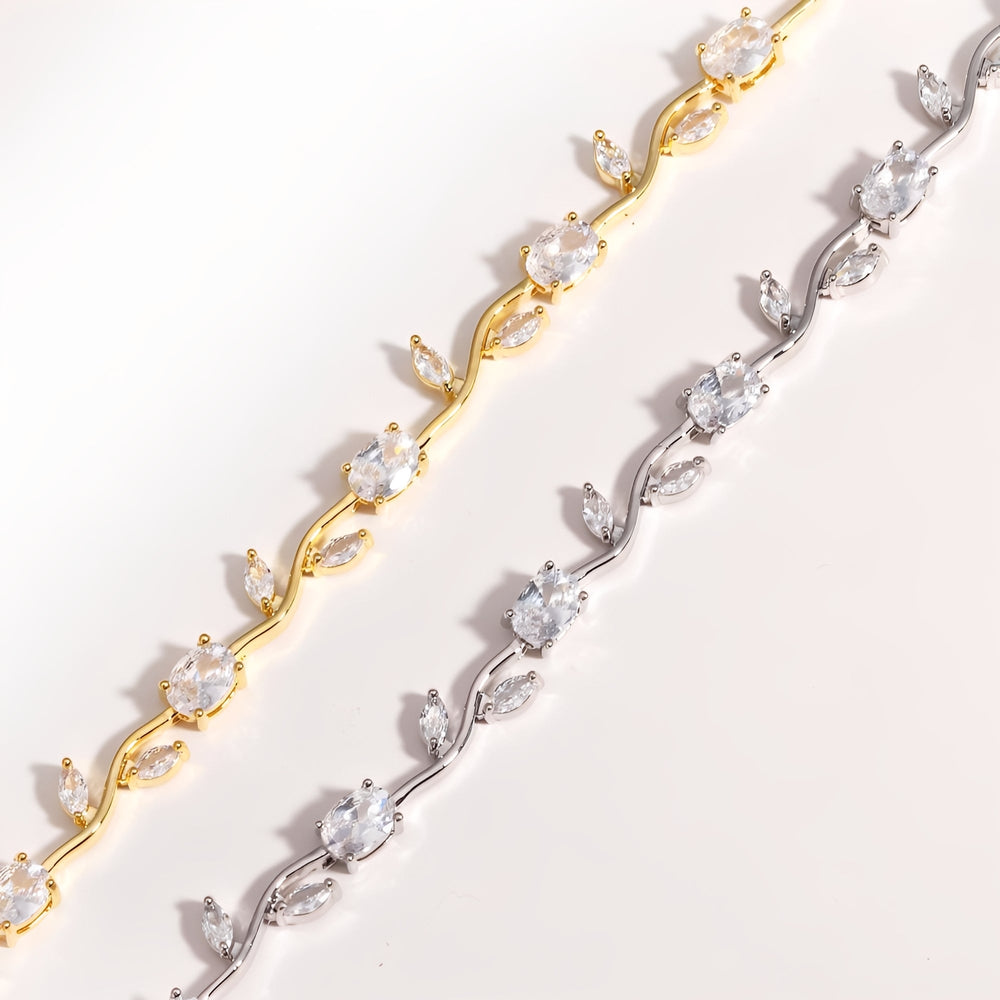 Ottilie Vine White Floral Bracelet