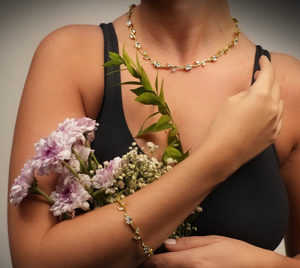 Ottilie Vine White Floral Necklace