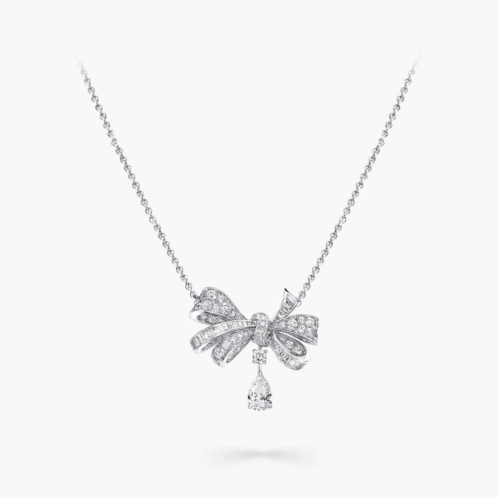 Rayé White Butterfly Necklace